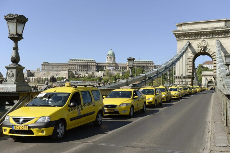 Crazy Prices: Rip-Off Taxis in Budapest Caught Red-Handed Cheating Foreigners
