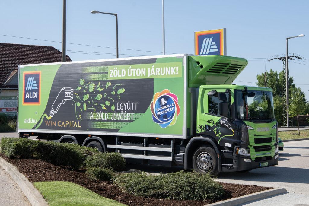 Supermarket Puts Second Special E-Truck into Service in Budapest