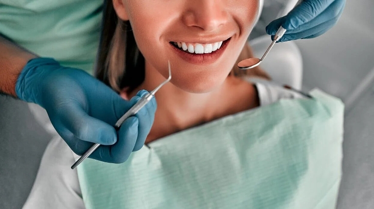 What Does A Dental Hygienist Do? by EverGreen Dental Budapest