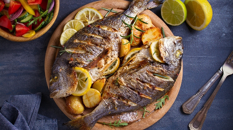 Hungarians Love Fish for Christmas, Kifli.hu Offers 70 Products Including Fish from 8 Countries