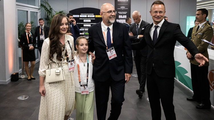 Hungary Signs Scholarship Deal With World Aquatics