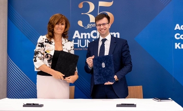 Ministry Signs  Partnership Agreement With AmCham Hungary