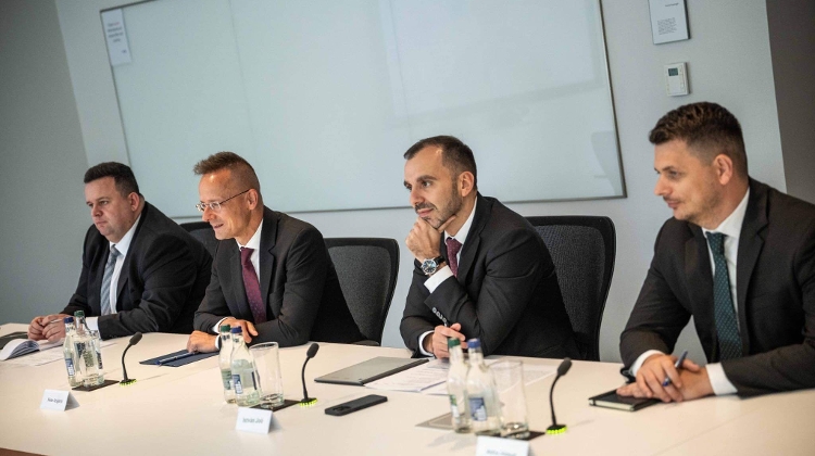 Up to 20,000 Hungarians Live in Ireland, Despite National Disagreements on Key Political Issues Up to 20,000 Hungarians Live in Ireland, Despite National Disagreements on Key Political Issues