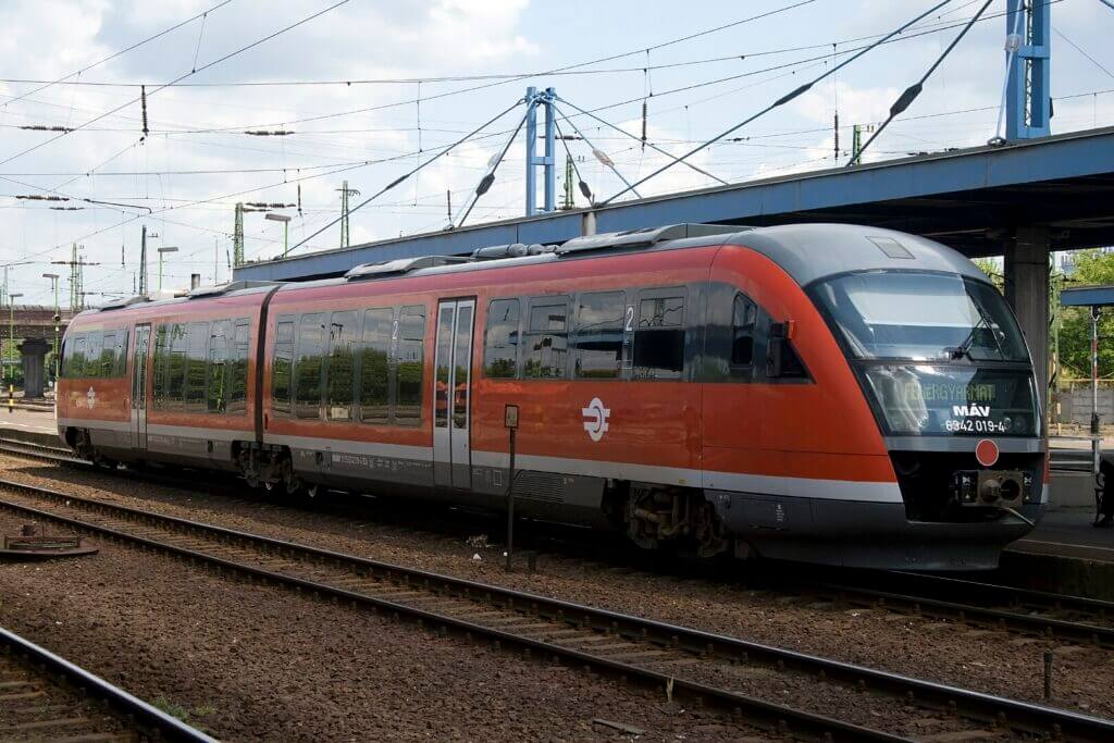 Hungarian Transport Ministry “No Longer Friends” With Siemens As Train Maintenance Breaks Down