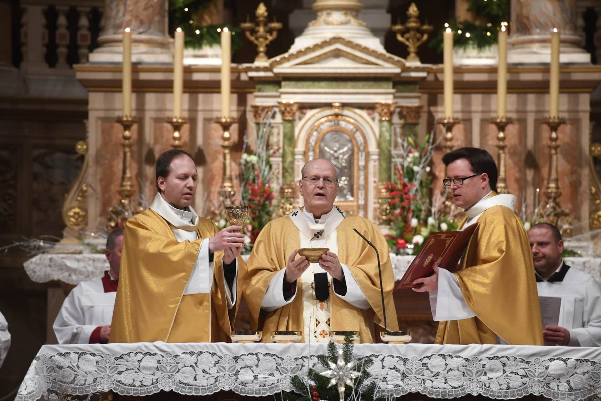 “Helping Love”: Ecumenical Prayer Week Gets Under Way in Budapest at Basilica