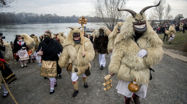 Busó Festivities Draw Tens of Thousands to Mohács in Hungary