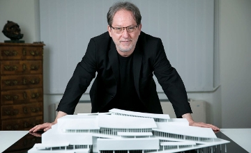 Baán's Mandate Renewed at Helm of Fine Arts Museum Baán's Mandate Renewed at Helm of Fine Arts Museum