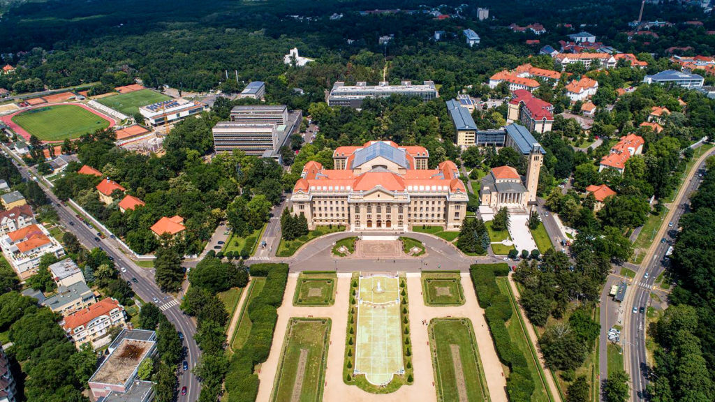Foreign Students Flocking to University of Debrecen