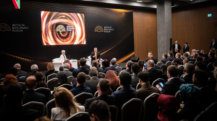 ‘Seemingly No Way Out of Ukraine War’, Say Orbán