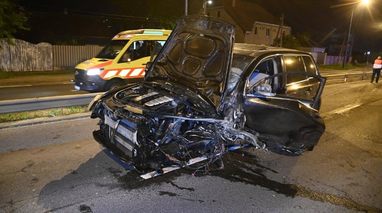 Manhunt Now on for Foreigners in Hungary After Two Die in Accident on Road to Budapest Airport