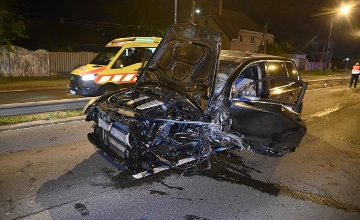 Manhunt Now on for Foreigners in Hungary After Two Die in Accident on Road to Budapest Airport