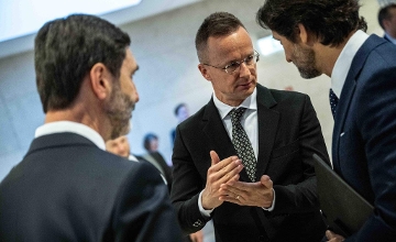 EU 'Preparing for World War', Reveals Hungarian Foreign Minister