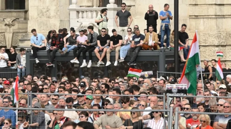Everyone Must Act for Change in Hungary, Says Péter Magyar at Mass Demo He Called in Budapest