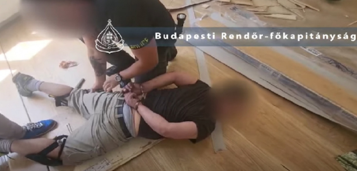 Foreigner Apprehended Smuggling Machine Guns & Ammunition into Hungary