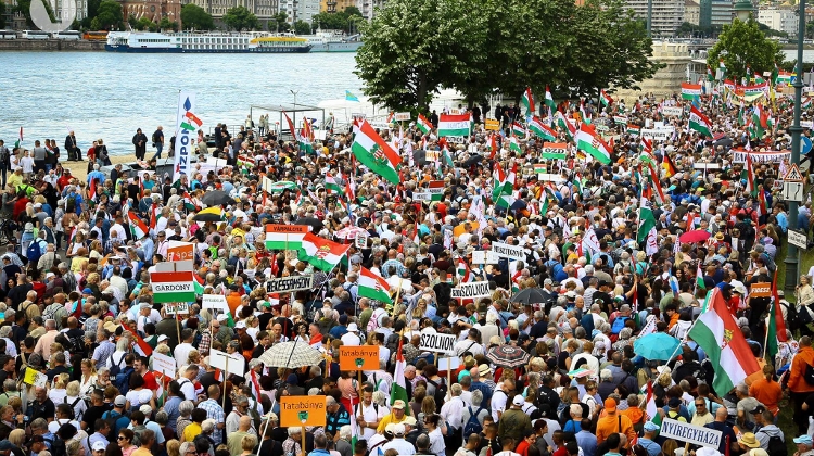 Opinion: Fidesz Still No.1, TISZA Strong Second - New Era in Hungarian Politics? Opinion: Fidesz Still No.1, TISZA Strong Second - New Era in Hungarian Politics?