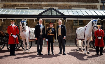 Gift Studs: “Hungarian Horses at Service of British Royal Family!”
