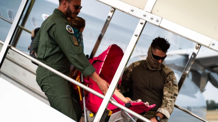 Hungarians & Foreigners Leave Lebanon on Army Aircraft from Hungary Hungarians & Foreigners Leave Lebanon on Army Aircraft from Hungary