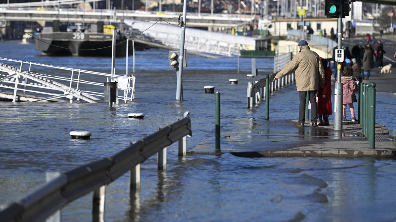 Updated: Third-Degree Flood Alert Issued for Budapest