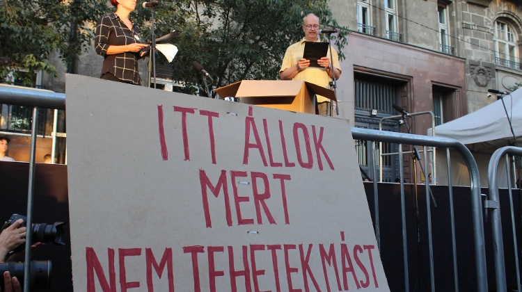 Watch: Demo Held in Budapest After School Head Fired