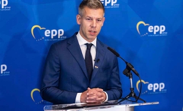 'Tisza Spy Scandal' Proves Preparations for a Pro-Ukraine 'Agent Govt', Claims Hidvégi