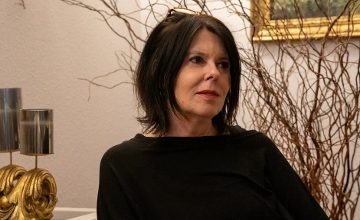 Watch: Hungarian Wins Oscar for Her Set Decoration Skills