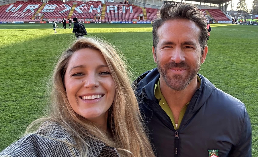 Stars in Hungary: Ryan Reynolds & Blake Lively in Budapest for a Month