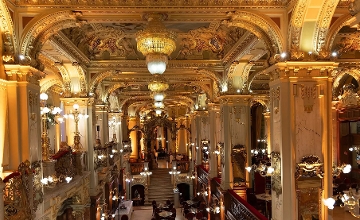 Watch: Iconic New York Café in Budapest to Launch Exclusive Night-Time Opening Hours
