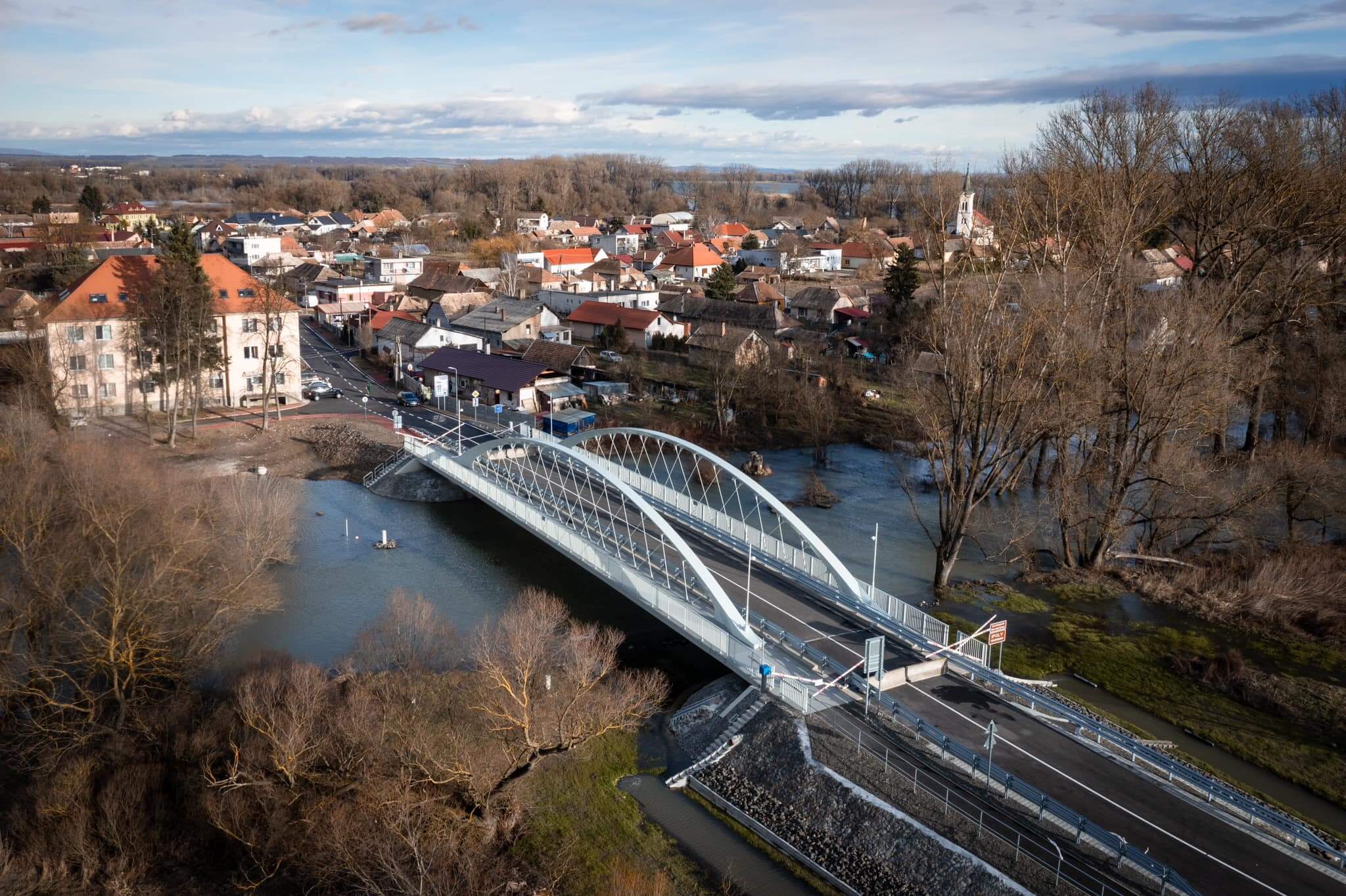 New Bridge Between Hungary & Slovakia Opens, At Cost of HUF 2.9 Billion