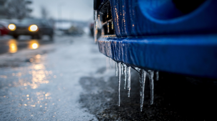 Beware: Black Ice Causing Soaring Number of Accidents & Injuries in Hungary Beware: Black Ice Causing Soaring Number of Accidents & Injuries in Hungary