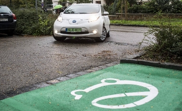 New Car Registrations in Hungary Slip 4% in Jan-Feb