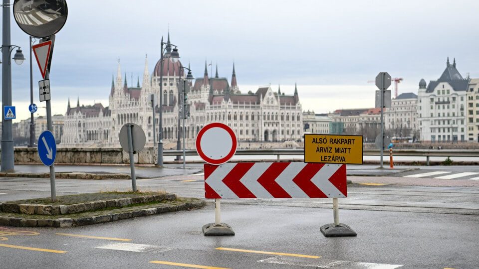 Flood Alert Issued for Budapest - Danube Road Closure Warning