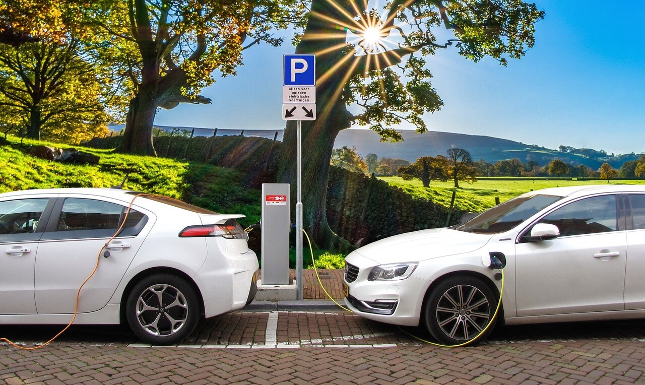 Over 100 New Electric Vehicle Chargers to Be Installed Around Hungary