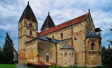 Xploring Hungary: The Church of Ják