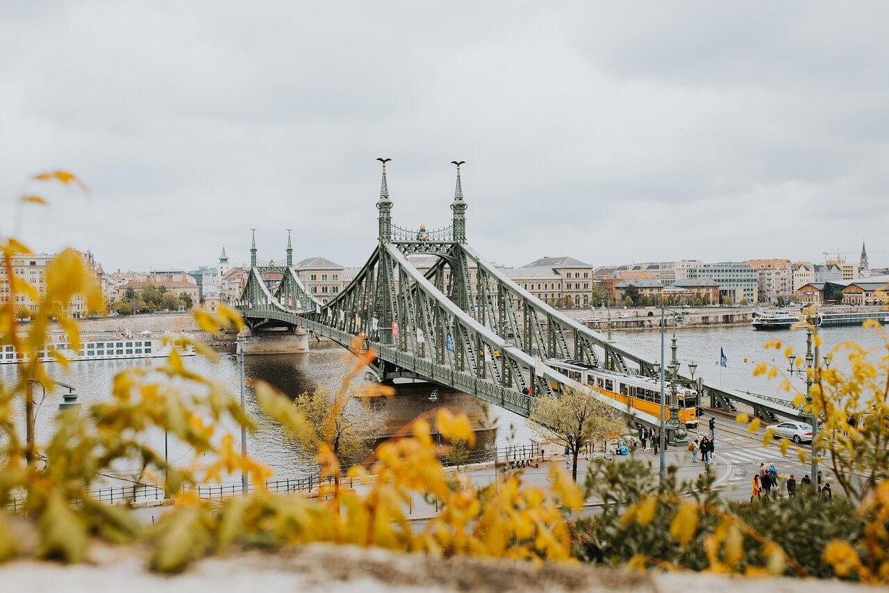 Top 5 Tips to Enjoy Autumn Time In Budapest Like A Local