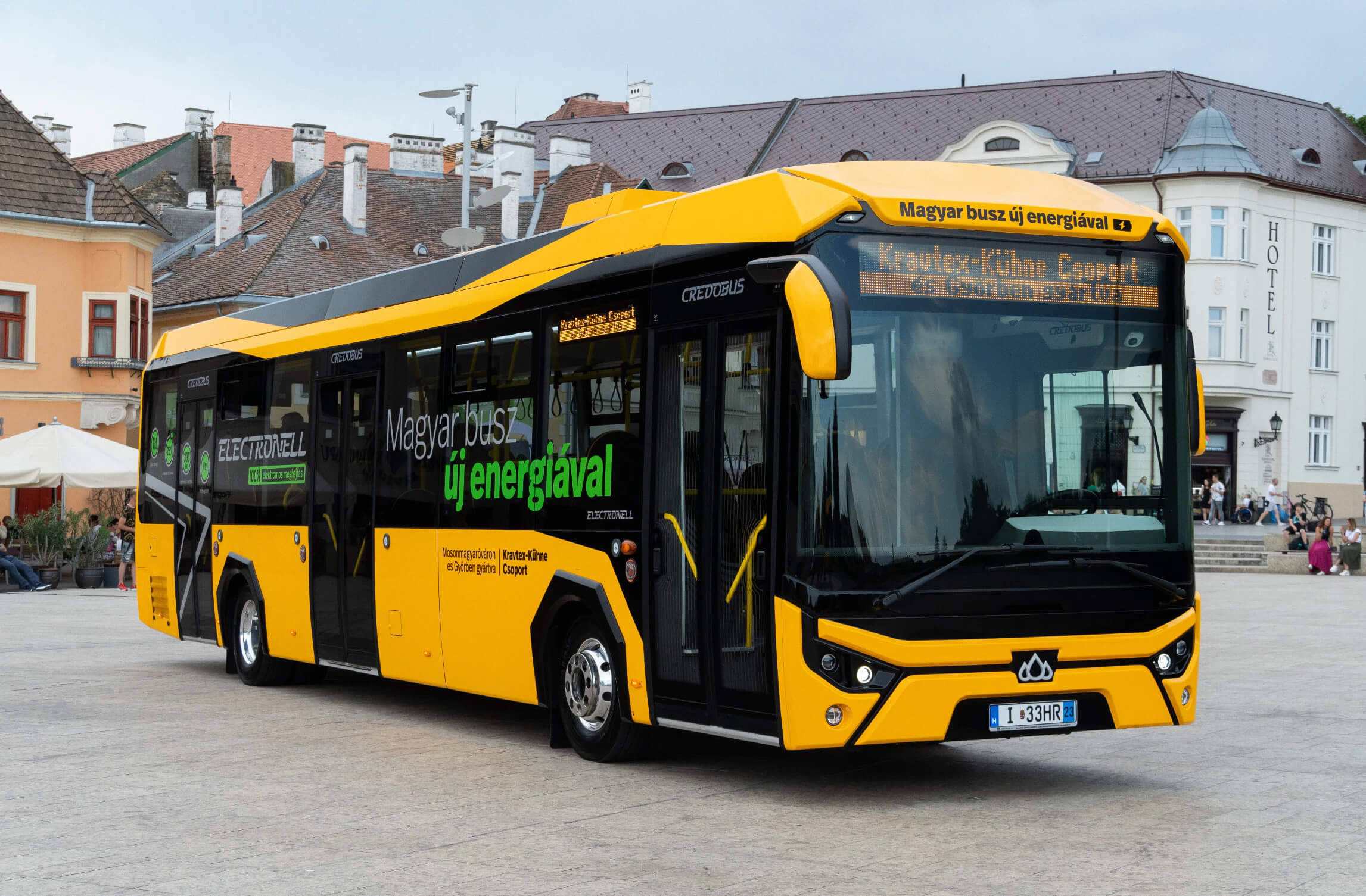 First Hungarian-Made Electric Articulated Bus Debuts in Budapest