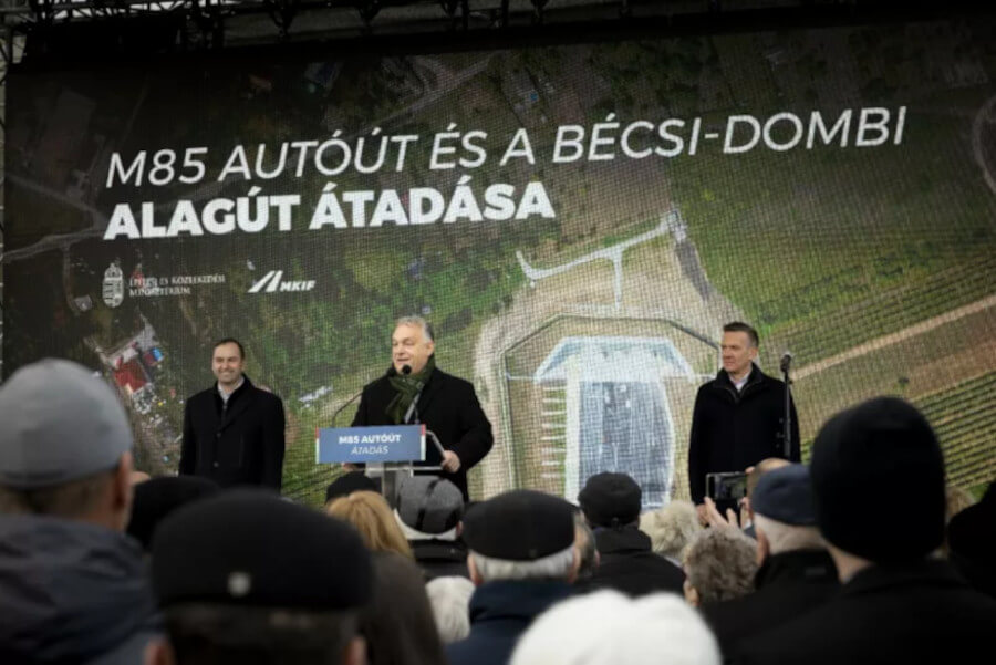 New Stretch of Motorway in Hungary to Austrian Border Now Open