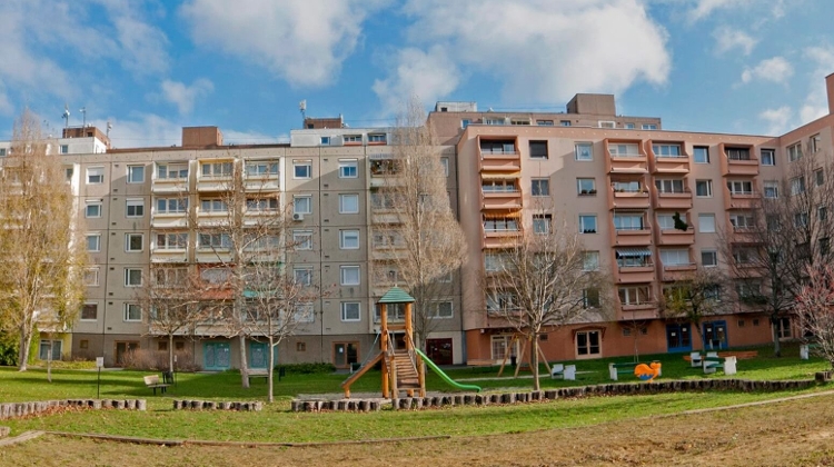 Prefab 'Panel' Flat Prices Decrease in Budapest