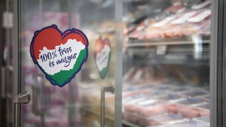 Drastic Price Cuts on Meat Coming to Multinational Supermarket Chain in Hungary