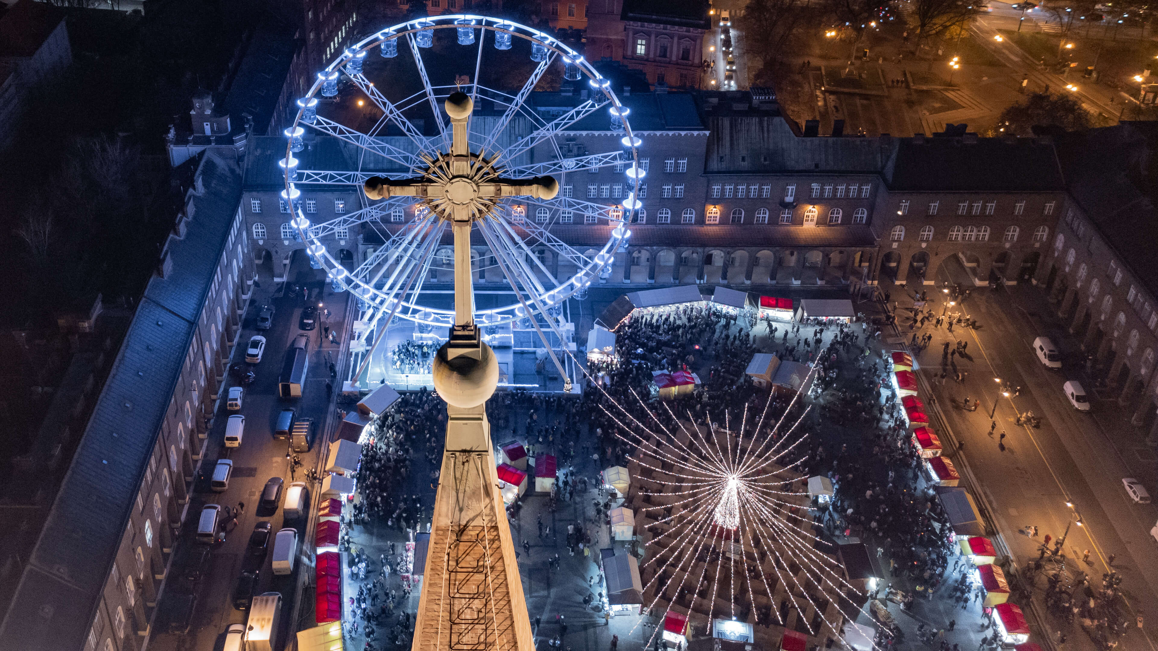 6 Top Countryside Cities to Celebrate Christmas in Hungary