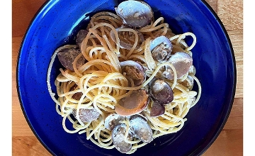 Clams Available at La Pescheria in Budapest