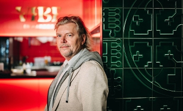 Vibe Budapest: New High-End Venue Mixes Fusion Cuisine & Exotic Entertainment