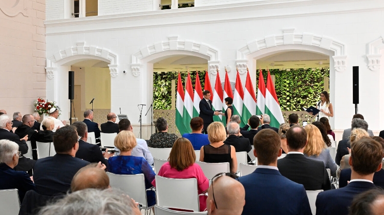Hungarian Olympic Heroes Receive State Awards