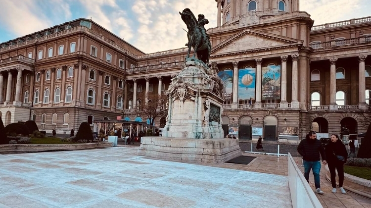 New Winter Activity: Ice Skating at Buda Castle