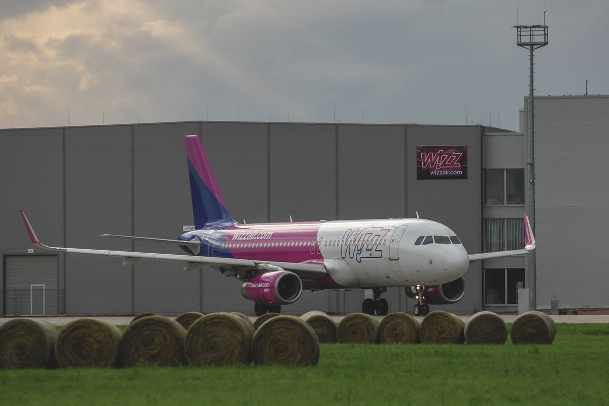 Debrecen Base of Wizz Air to Be Closed, Low-Cost Airline in Trouble?
