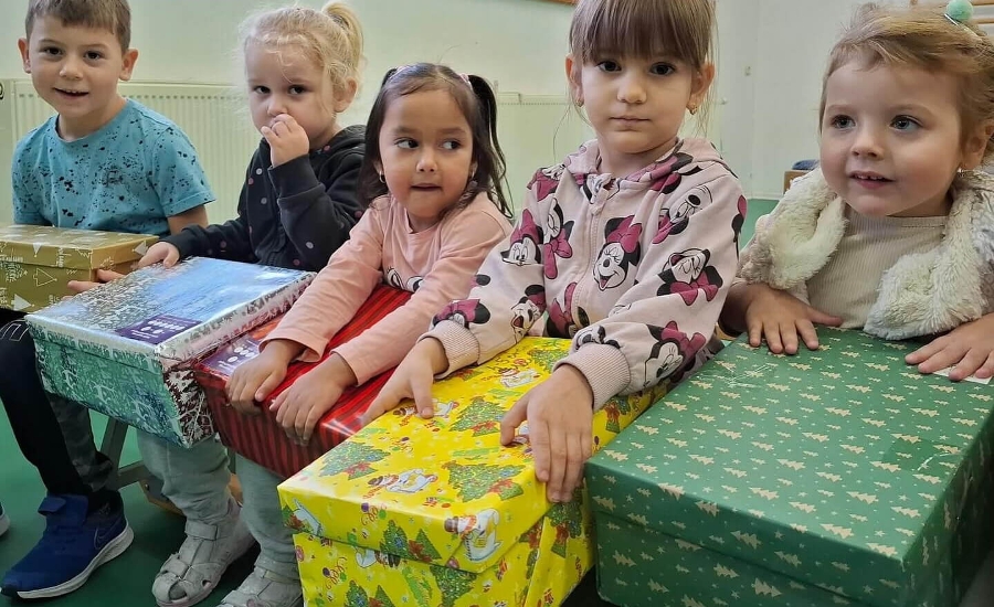 Spreading Holiday Cheer: The Christmas Shoebox Action in Hungary