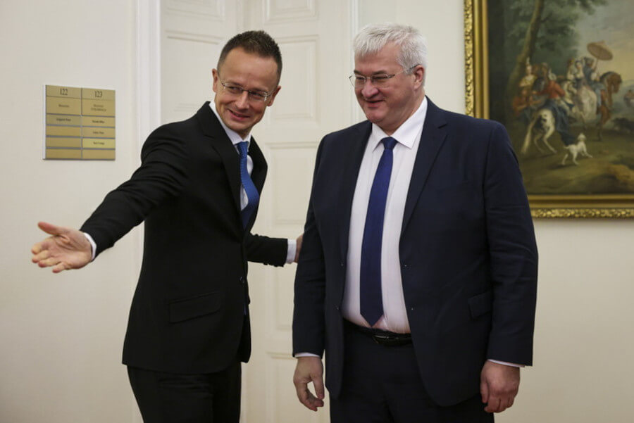 Despite Tensions Ukraine's Foreign Minister to visit Hungary this Week