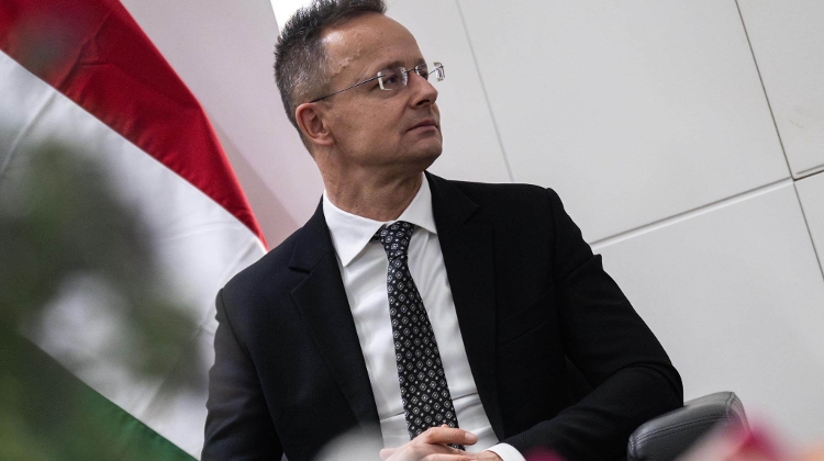 Brussels Migration Policy 'Suicide', Says Hungarian FM