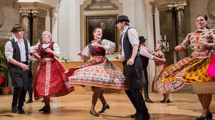 For Kids: Carnival Merry-Making – with Dance and Music, Festival Theatre Budapest, 27 January