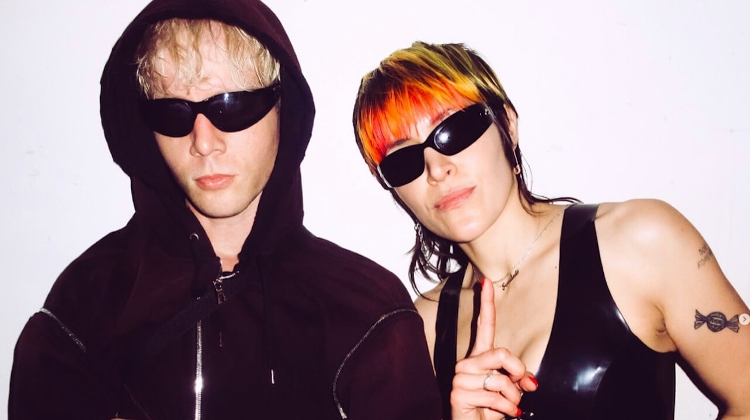 Sextile, Dürer Kert Budapest, 17 June