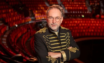 Grimm's Fairytale Mother Hulda Brought to Life at Budapest